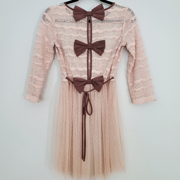 RYU Mixed Media Bowed Back Top - Picture 4 of 14